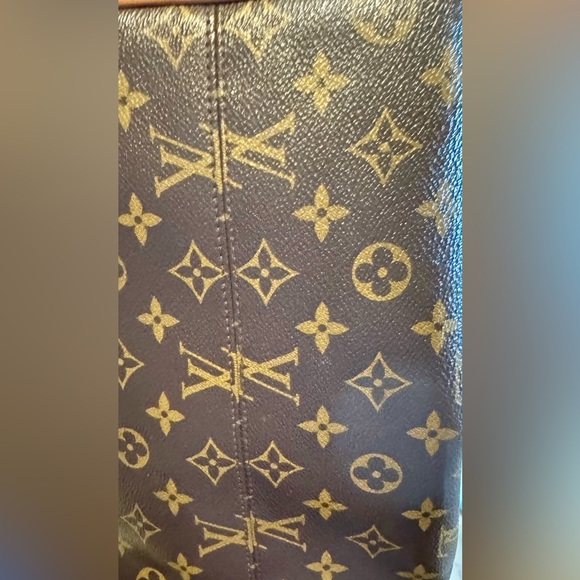 Louis Vuitton Monogram Totally MM - Picture 13 of 15